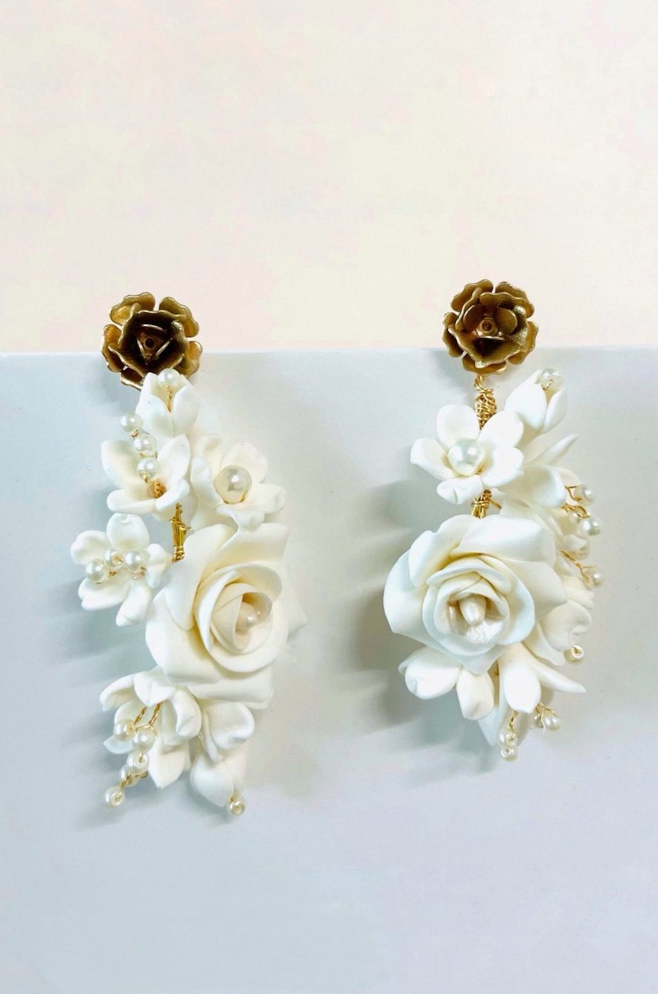 white-rose-earrings-revelle-shop