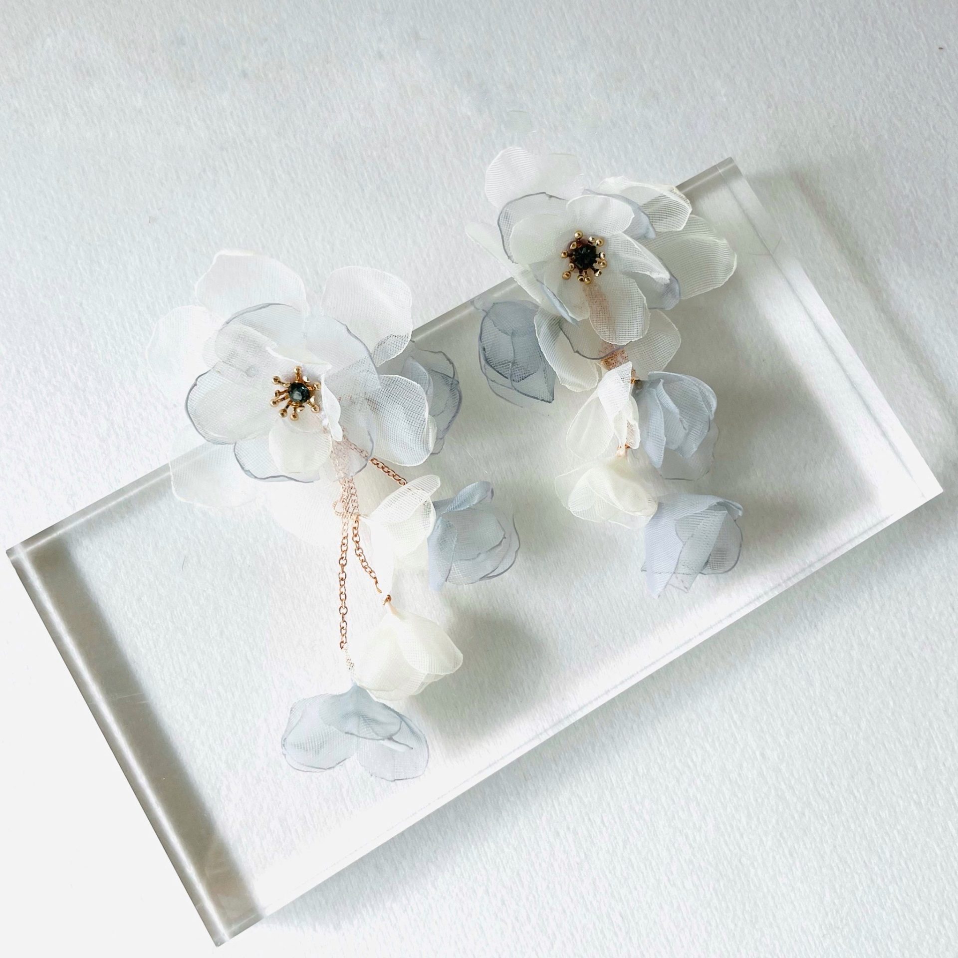 Floral Dangling Earrings